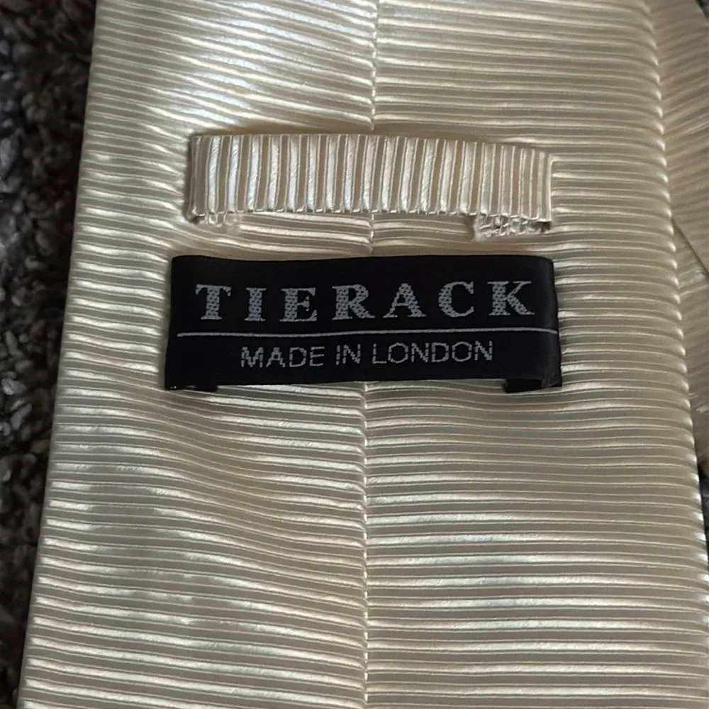Tie Rack London Cream Striped Textured Men’s Neck Tie 100% Silk